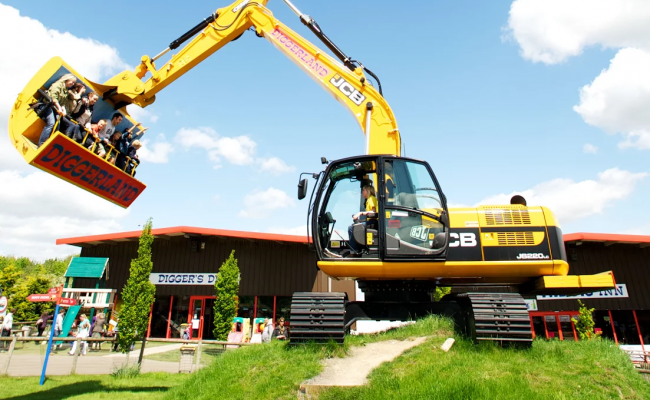 Diggerland Devon- JCB