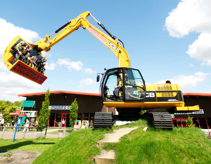 Diggerland Devon- JCB