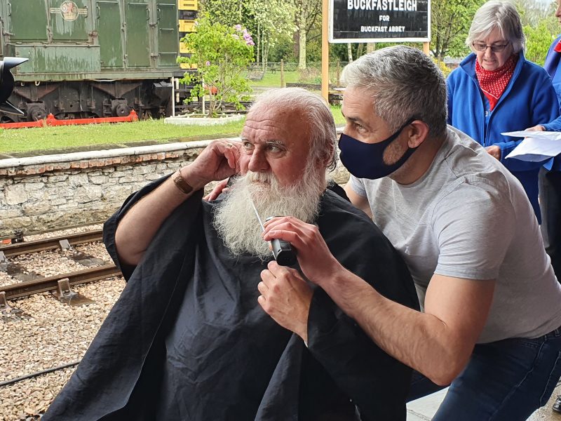 SDR - Dick WOOD Beard Shave - credit Anne Blackham 5 DATA..5.