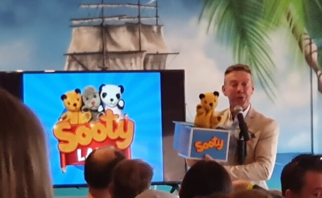 Sooty Land Launch Richard Cadell