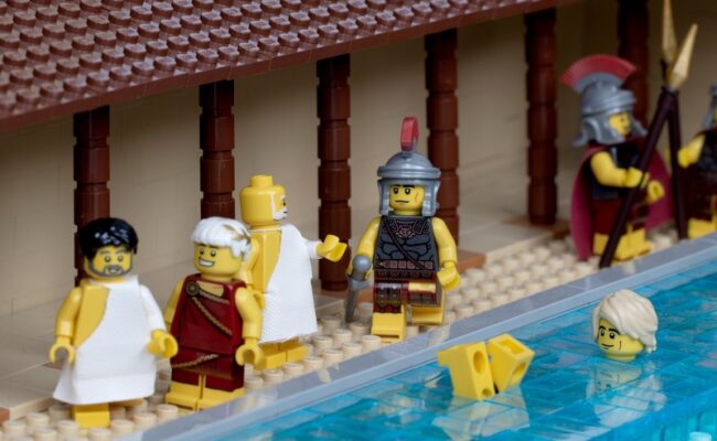 legof scene of a roman baths